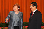 Tasavallan presidentti Tarja Halonen ja Kiinan presidentti Hu Jintao Kiinan kansankongressipalatsissa Pekingissä 29. toukokuuta 2010. Copyright © Tasavallan presidentin kanslia 